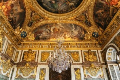 From Paris: Versailles Palace & Gardens with Transportation - Meet-Up Point and Timing: Don’t Miss the Bus Window