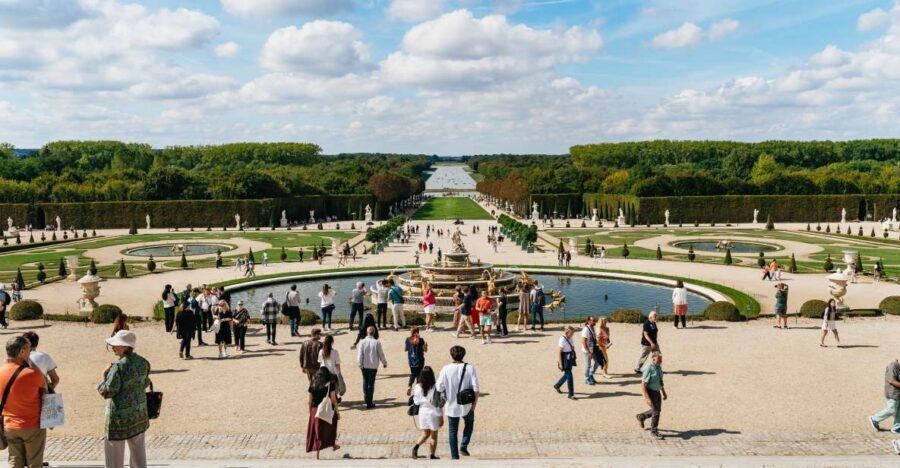 From Paris: Versailles Palace & Gardens with Transportation - Timing, crowds, and that return pickup reality
