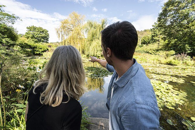 Giverny & Versailles Private Day Tour with Lunch from Paris - How the private minivan day works from Paris