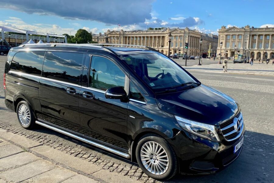 Private Fontainebleau, Versailles, Trianon from Paris - From your hotel in Paris to Fontainebleau: the smooth start
