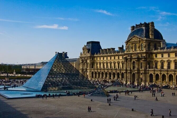Private Full Day Paris trip including Louvre and Versailles with Pickup - Eiffel Tower Photo Stop and the Best View at Trocadéro