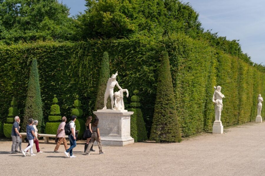 Skip-the-Line Versailles Palace Tour by Train from Paris - Château de Versailles: Hall of Mirrors plus the state apartments, guided in English