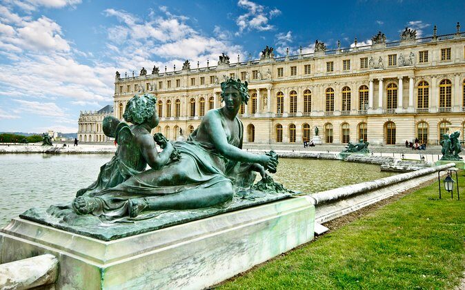 Versailles Palace and Gardens Half Day Guided Tour from Paris - Guides can make or break the day
