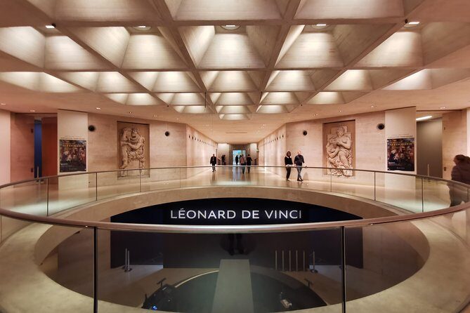 Versailles Palace & Louvre Museum Private Day Tour from Paris - Galerie des Glaces in 15 Minutes: Short on Time, Strong on Impact