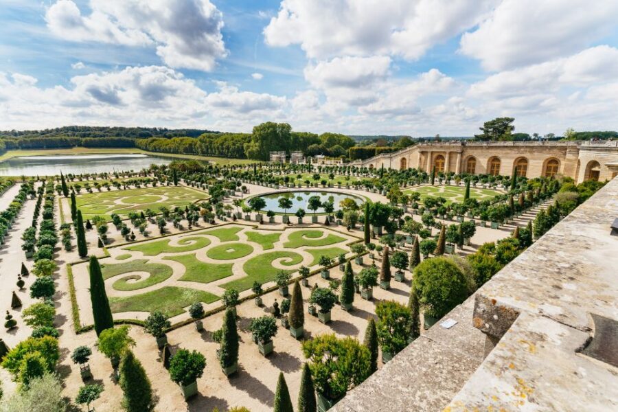 Versailles: Skip-the-Line Tour of Palace with Gardens Access - Where this tour beats DIY: the skip-the-line advantage